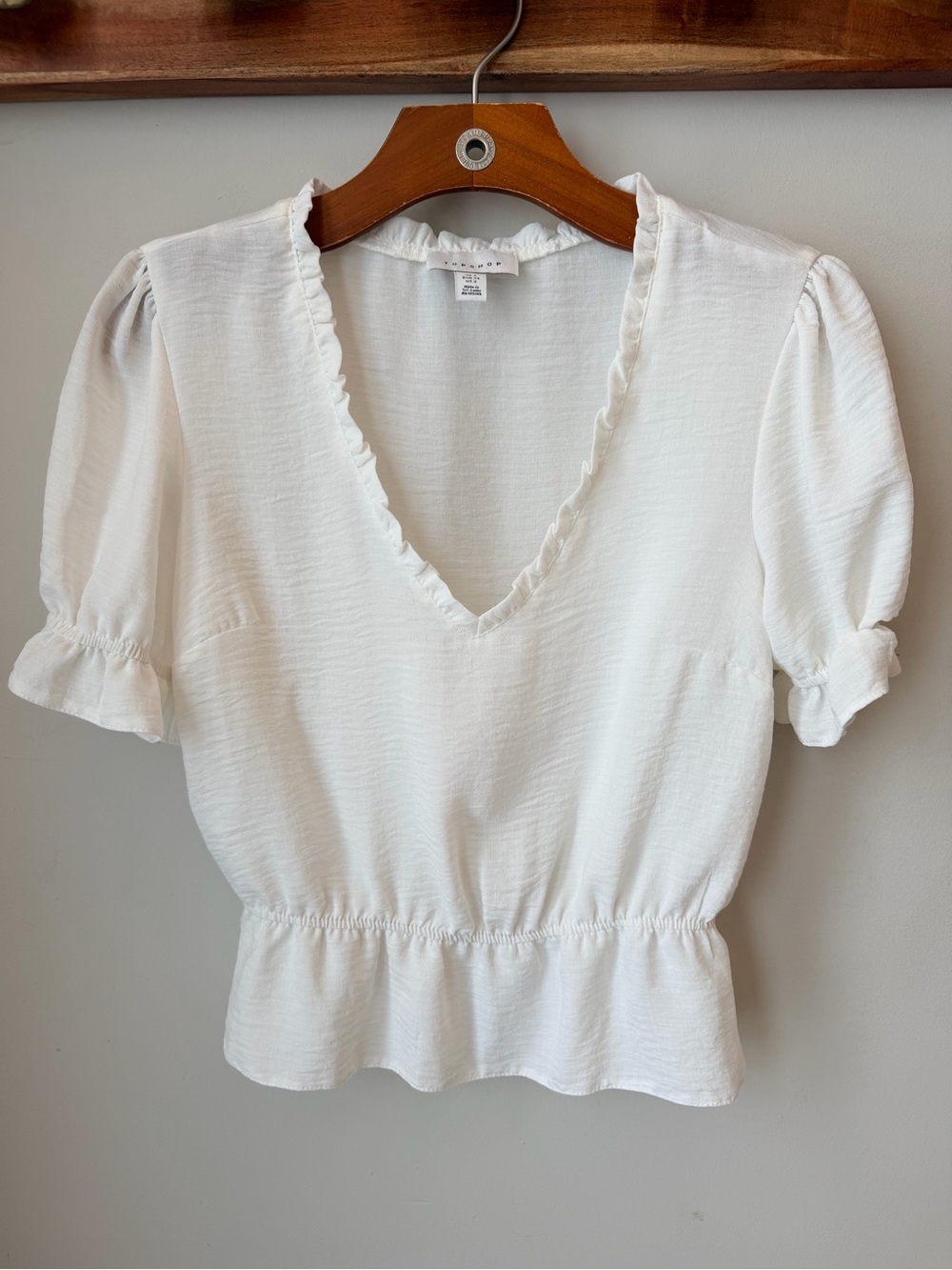🟢 5 for $5🟢 Topshop White Ruffle V-Neck Peplum Top - Minimalism Quiet Luxury
